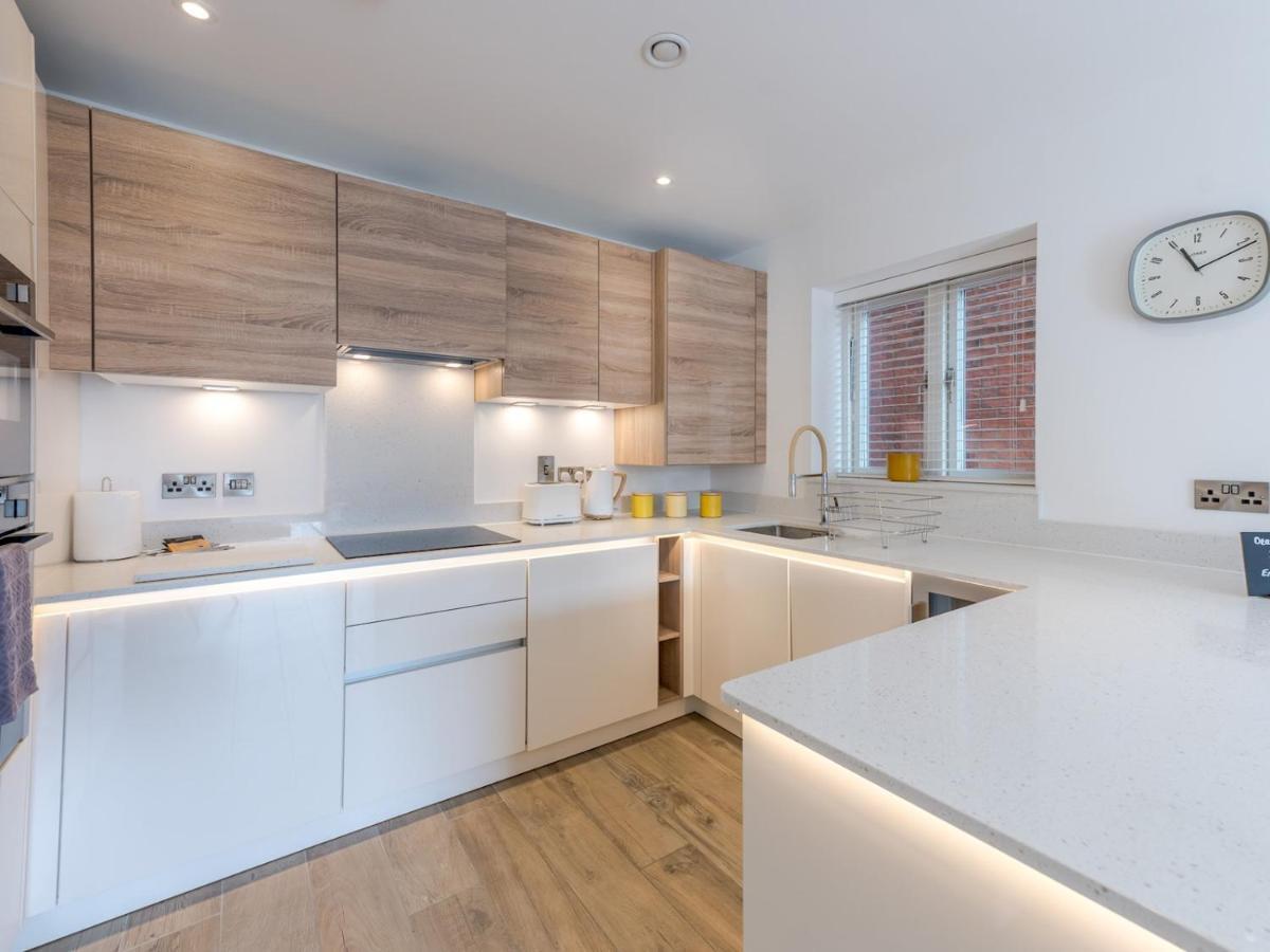 Pass The Keys 1 Bed Albury Contemporary Apartment With Secure Parking Shrewsbury Ngoại thất bức ảnh